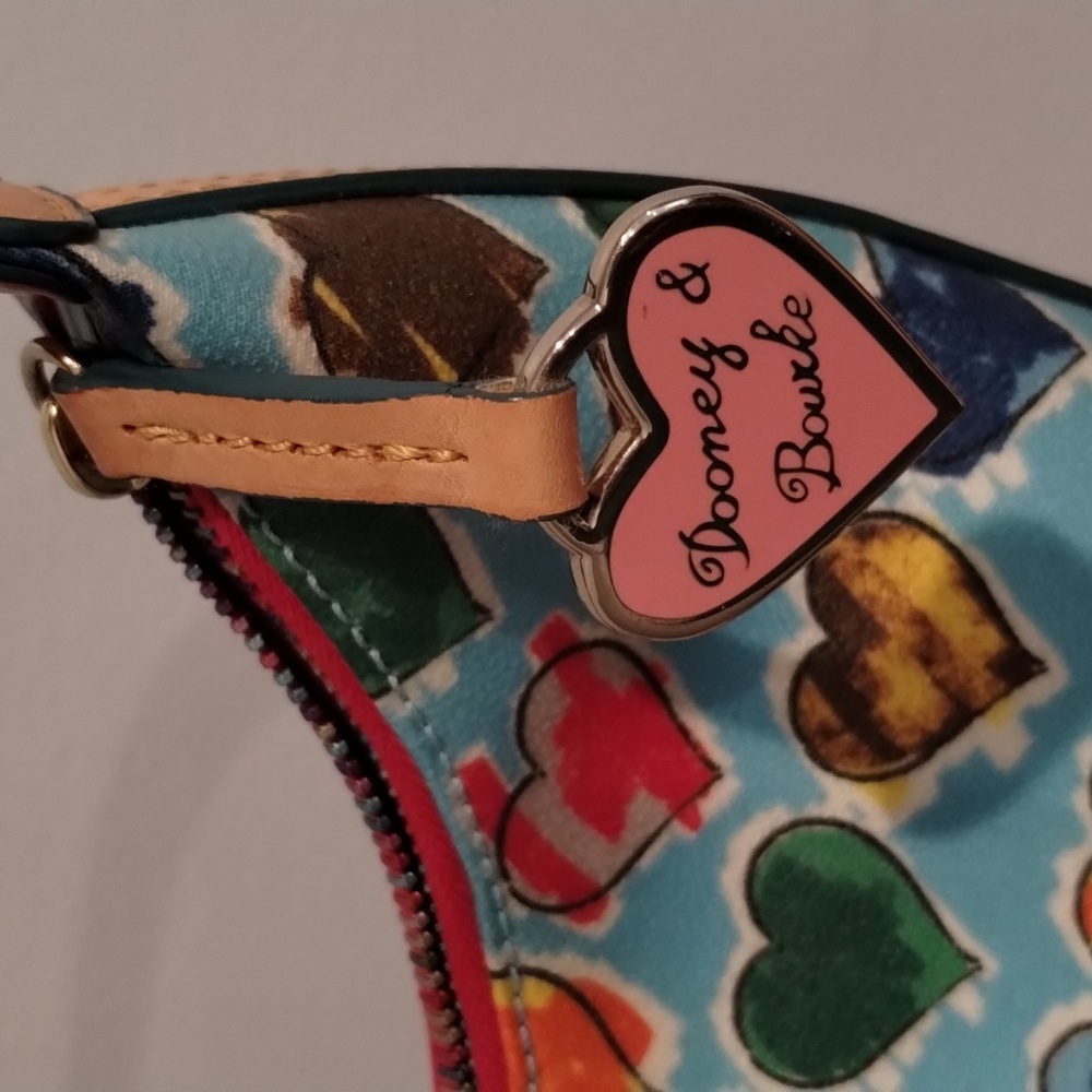 Dooney & Bourke Heart Hobo Vintage Coated Canvas Multi Color Bag And Zipper GUC - Picture 4 of 16